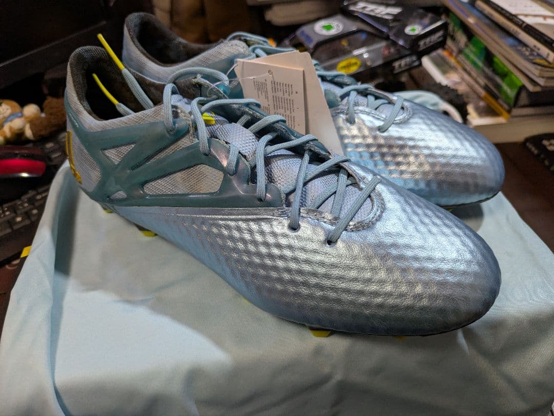 希少！激レア！アディダス MESSI 15.1 FG/AG
