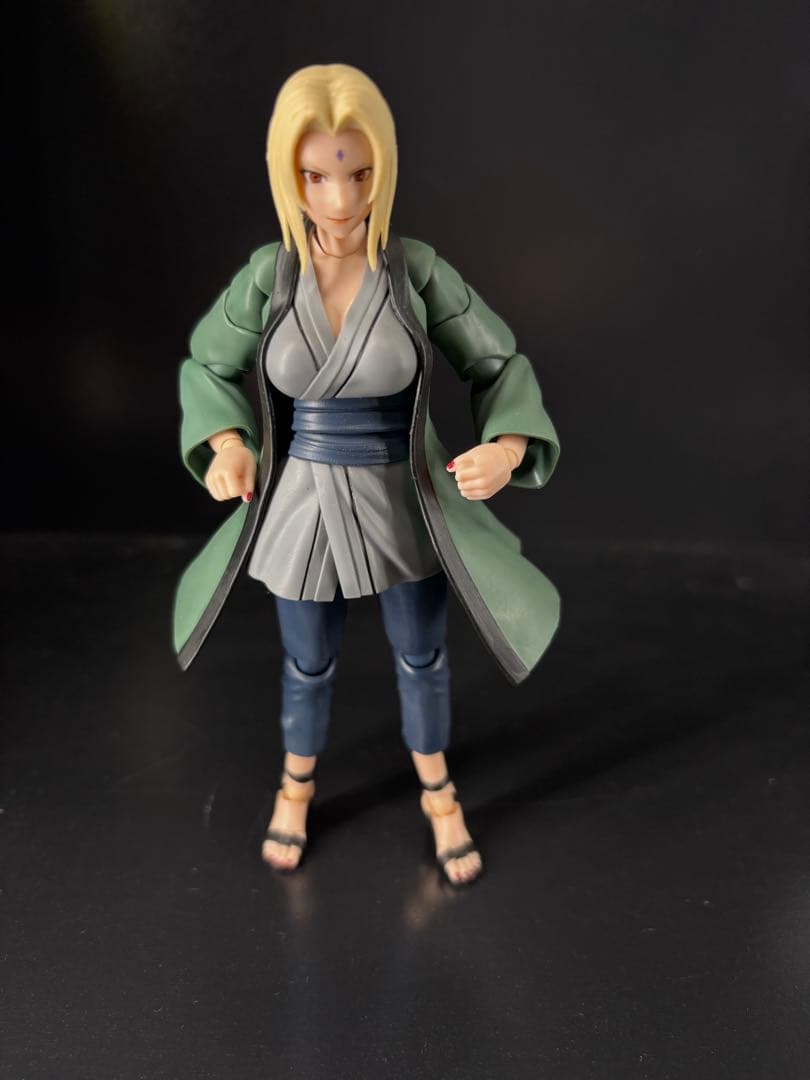 S.H.Figuarts 綱手 -百豪極めし伝説の医療忍者
