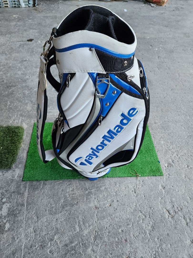 ・お盆最終値下げ　TaylorMade キャディバッグ ホワイト/ブルー