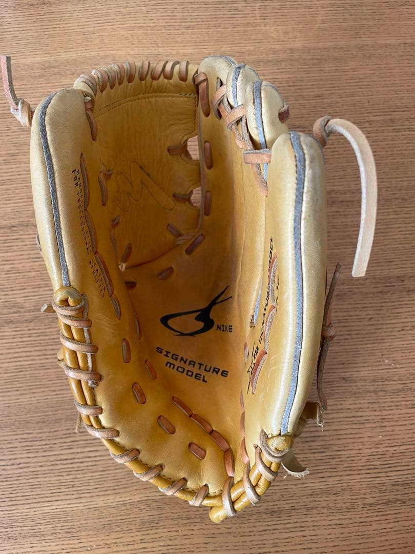 Nike 軟式グローブ 松坂　Signature Model