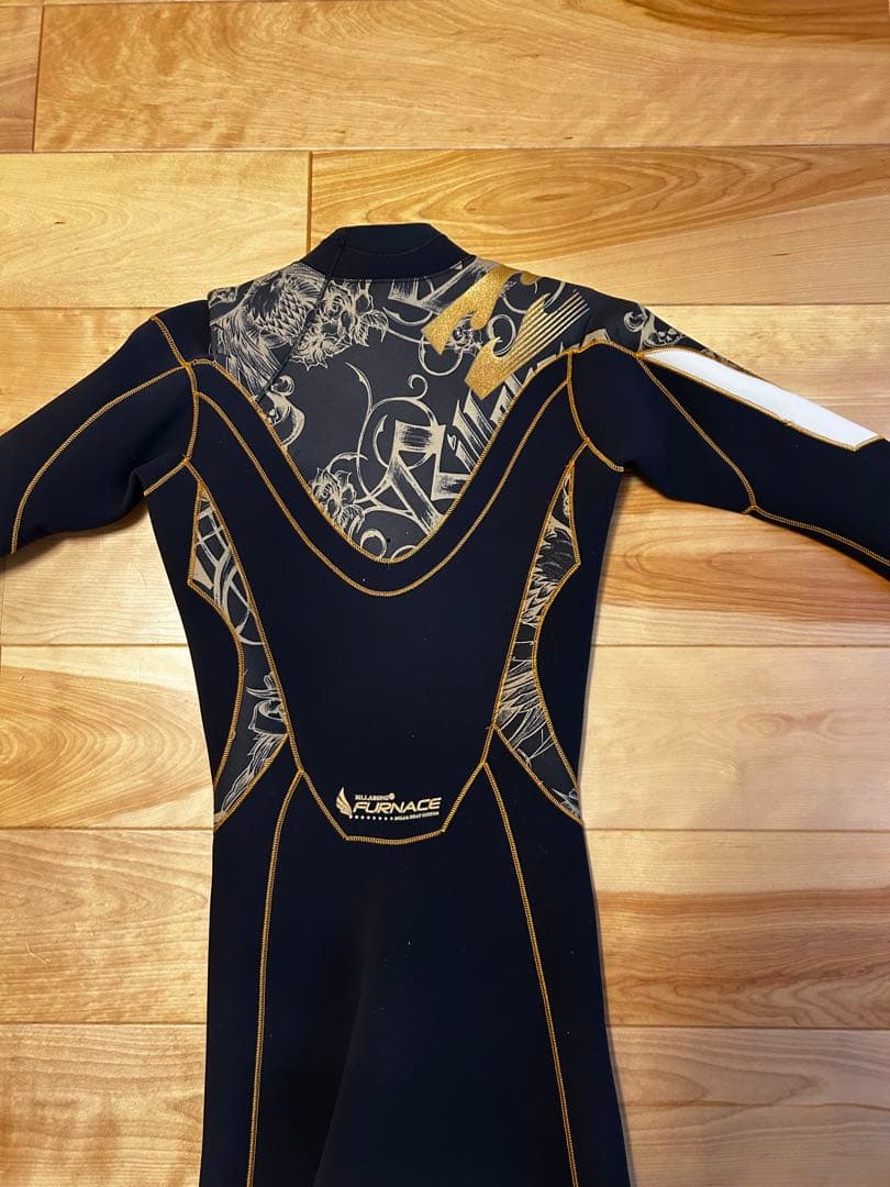 BILLABONG　Athlete ウェットスーツ 黒金デザイン