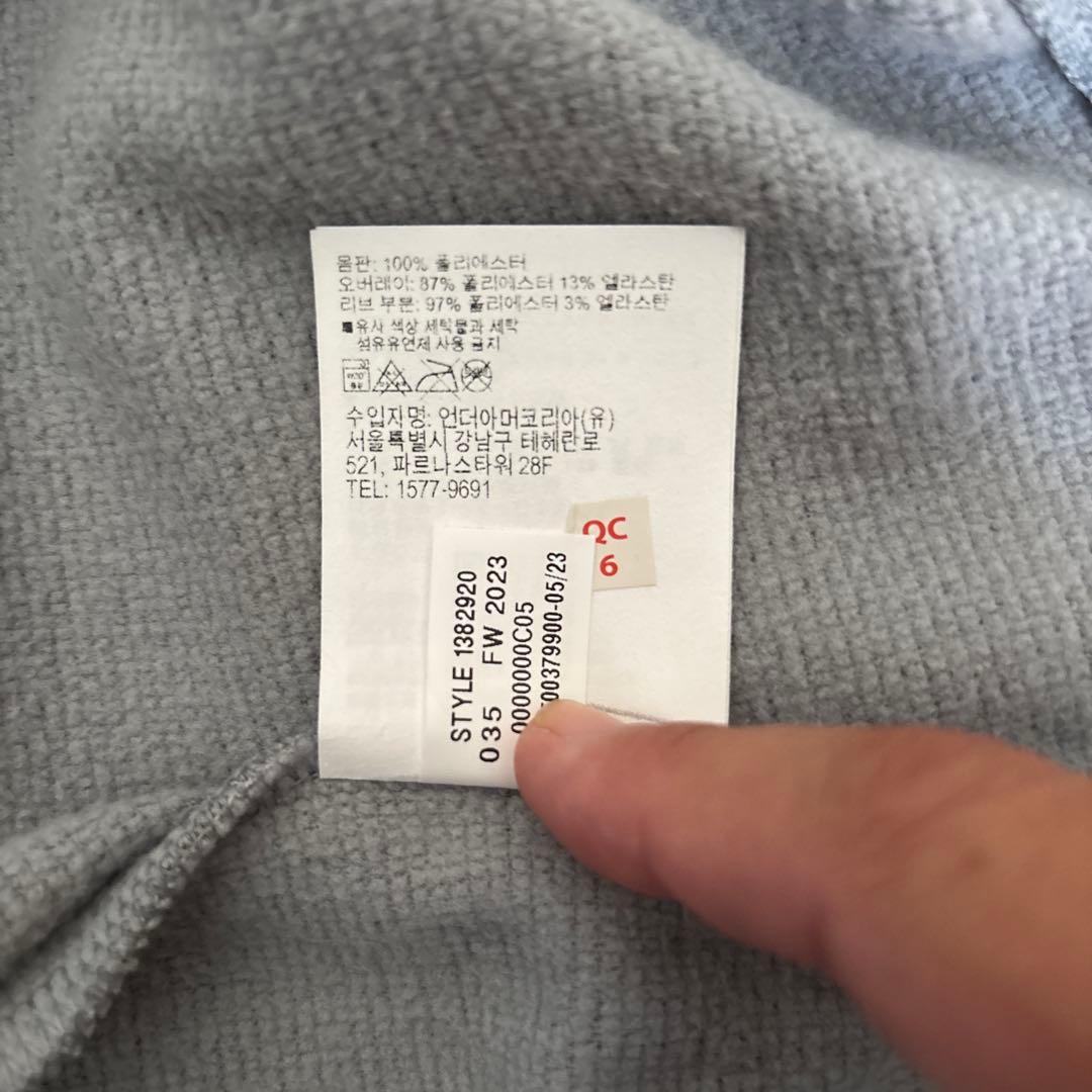 新品未使用！アンダーアーマーグレー長袖厚手シャツ（ゴルフ）