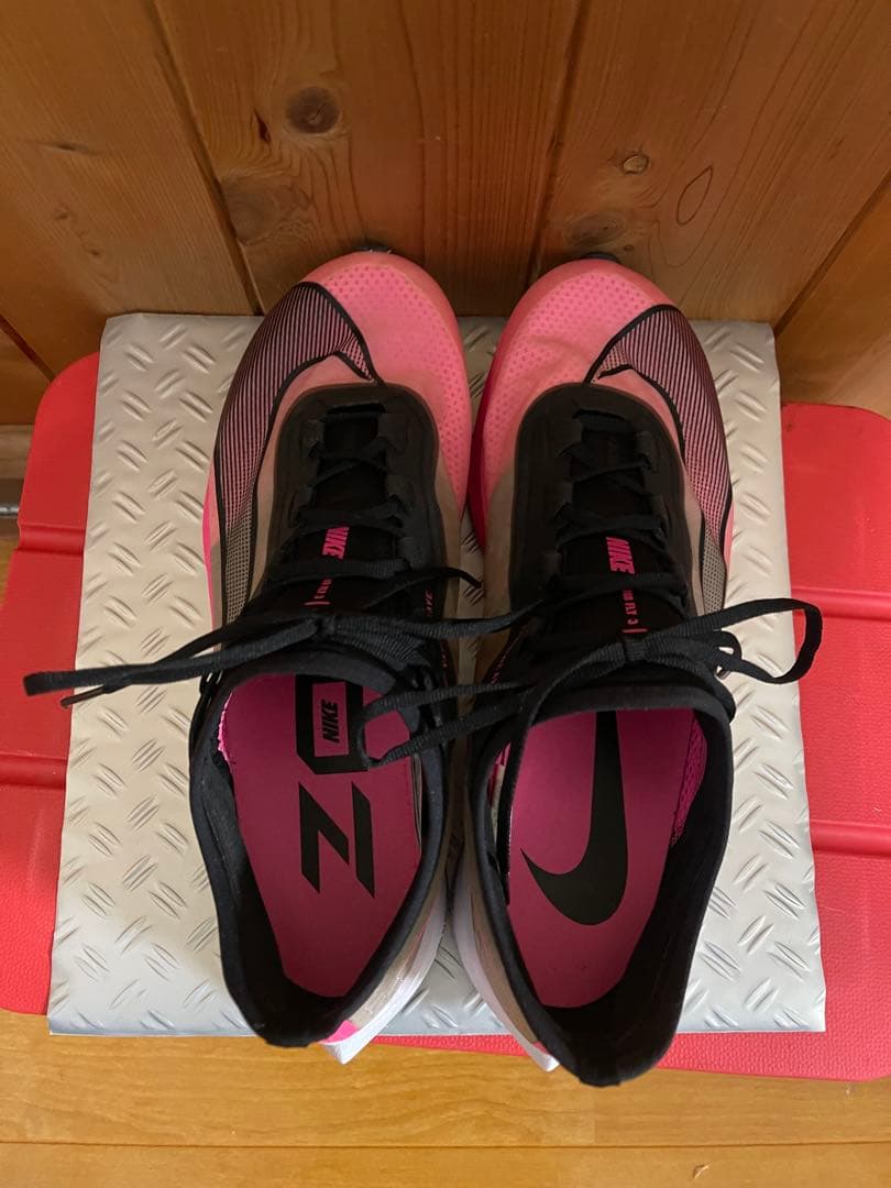 NIKE ZOOMFLY3 ランニグシューズ　27.5cm ピンク　箱無し