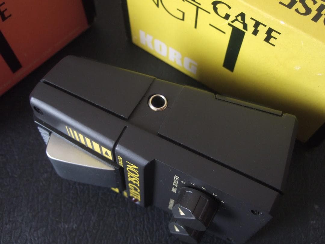 新品同様 KORG DST-1 DISTORTION & NGT-1