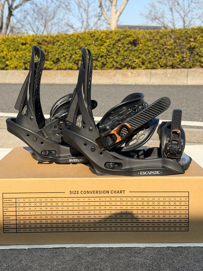 BURTON ESCAPADE EST M バートン エスカペード 半日のみ使用