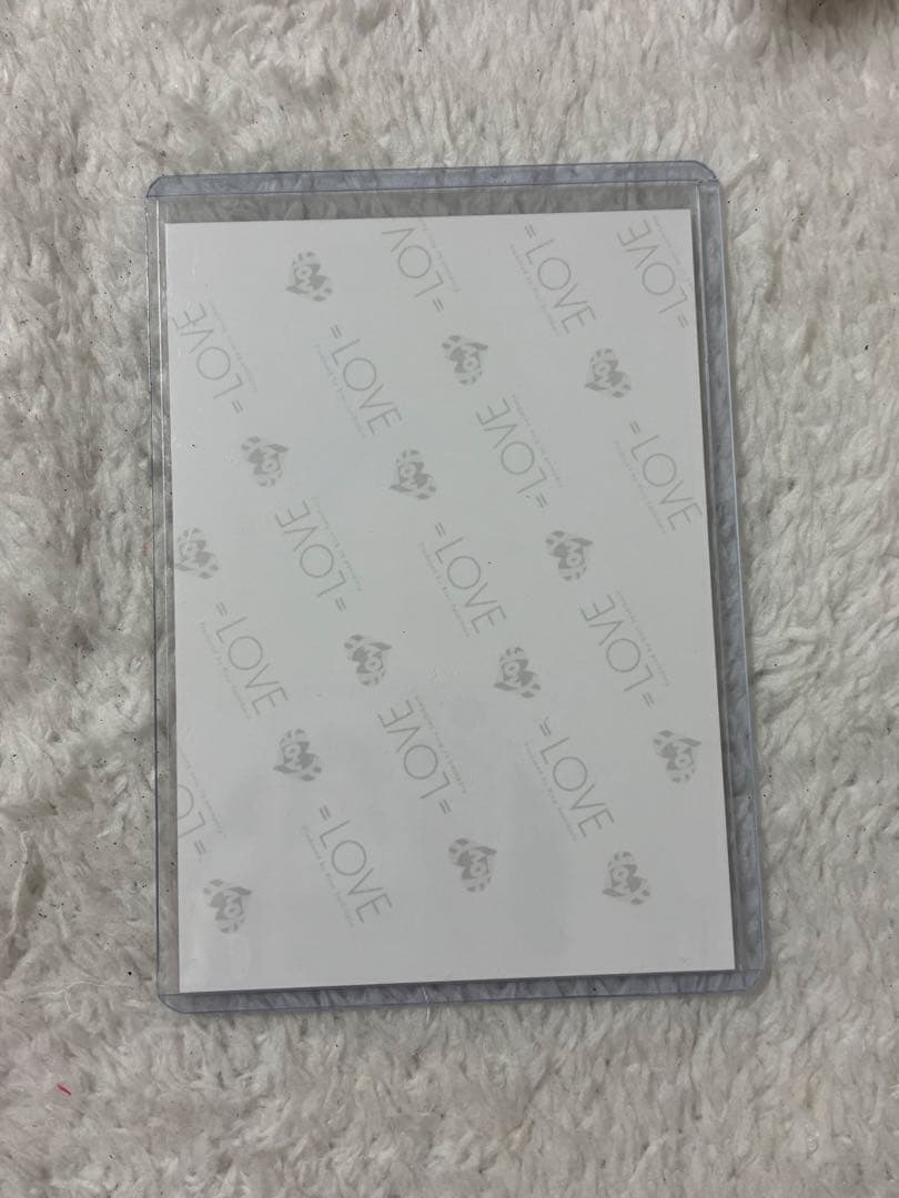 = LOVE 髙松瞳 ダイナー衣装 ヨリ 直筆