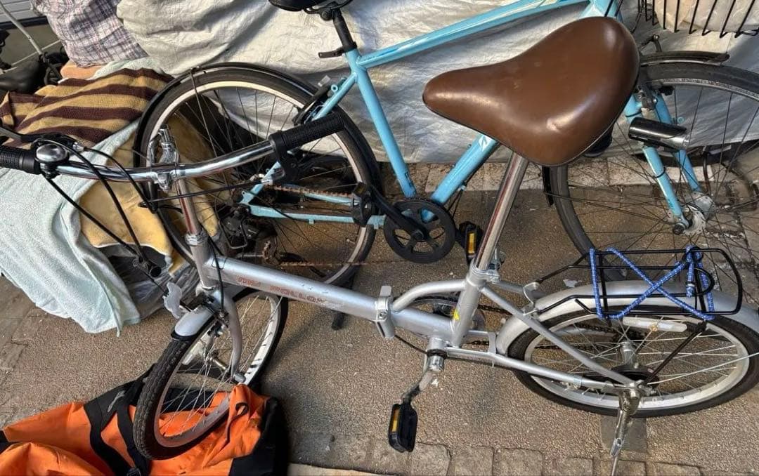 折りたたみ自転車　　オレンジバッグ、鍵付き