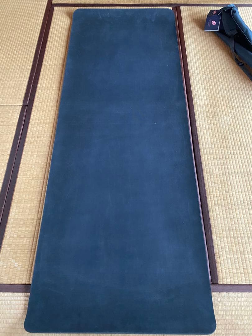 値下げします！LIFORME ヨガマット 黒とオレンジ 収納バッグ付き