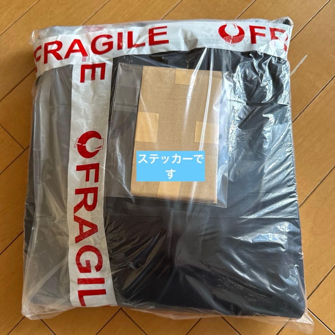 NewJeans BunniesClub パーカー　ステッカー付き　Lサイズ