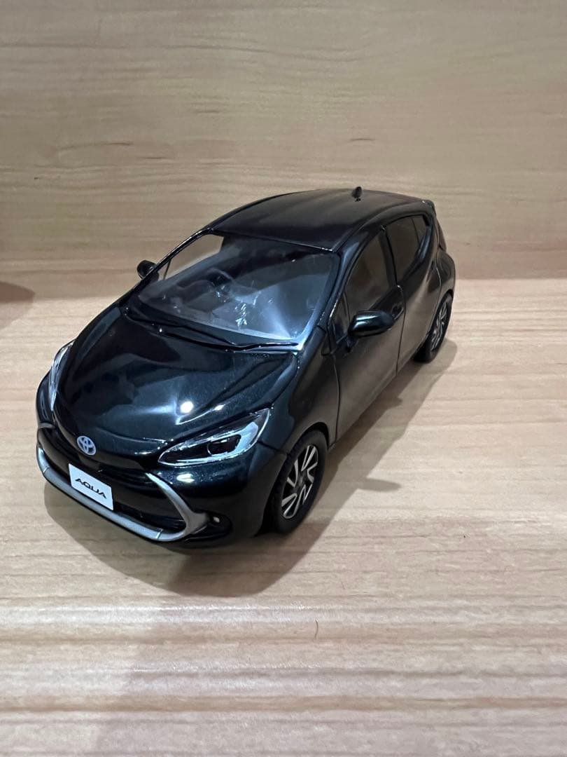 トヨタ アクア 1/30 非売品 カラーサンプル ミニカー　3個セット