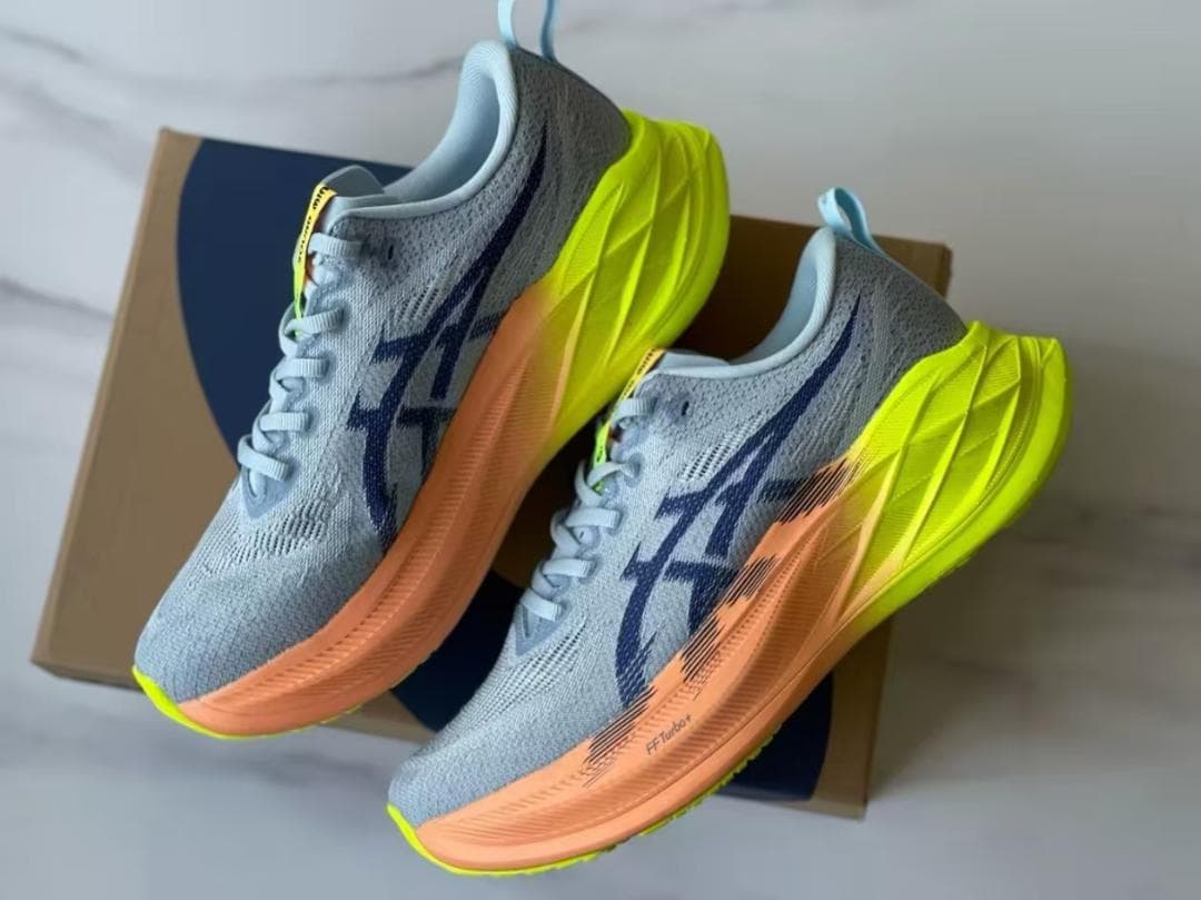 ウォーキング・ランニングウェア Asics superblast 2 28cm