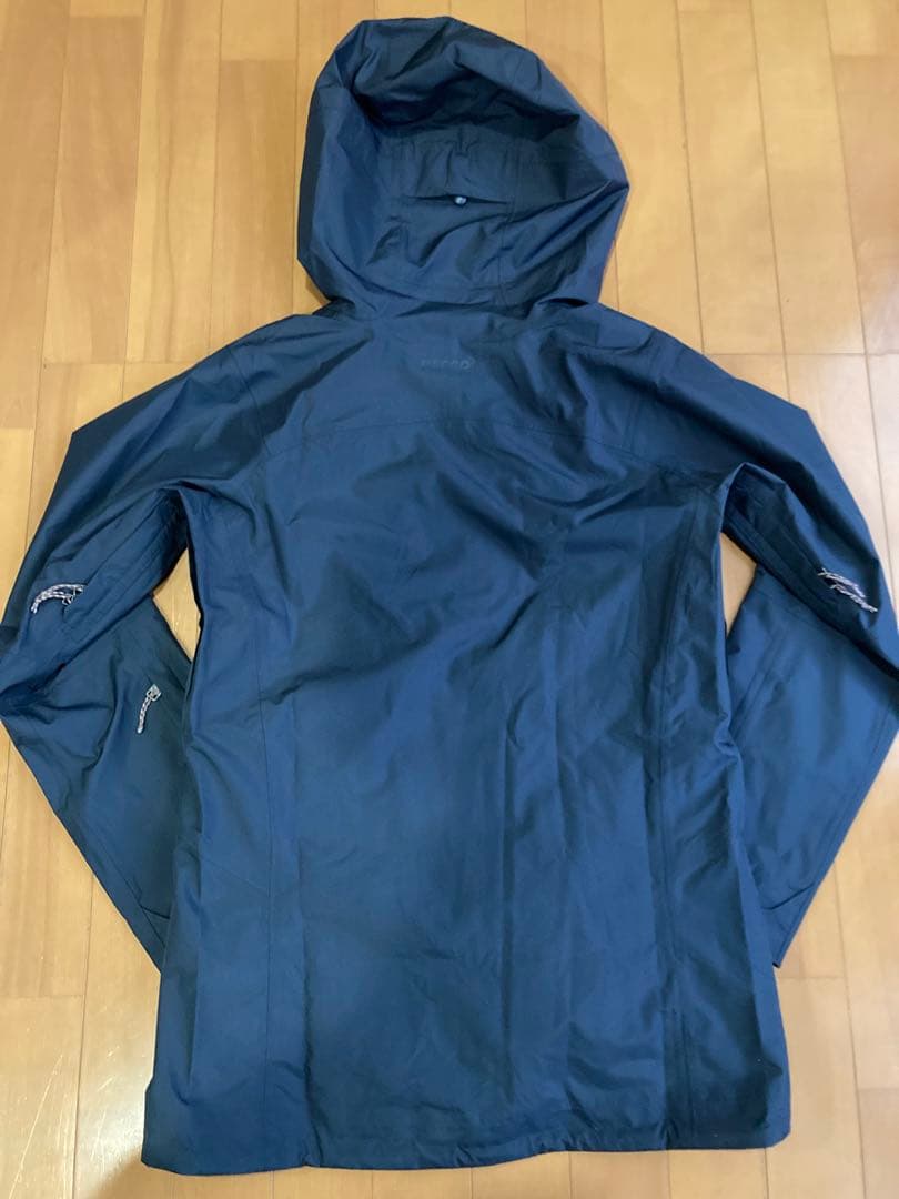 新品 パタゴニア ウィメンズ パウダータウンジャケット XS ウェアー スキー