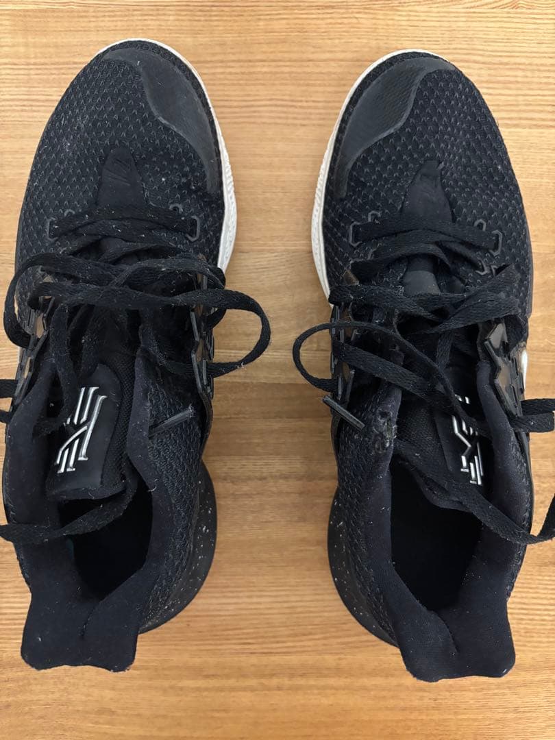 Nike カイリー low 2 ep