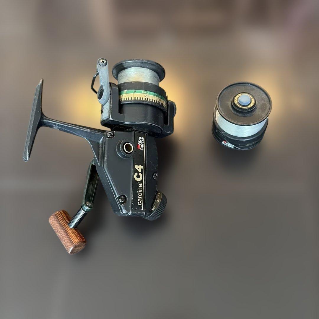 Abu Garcia Cardinal C4 スペアスプール付　※キャップ欠品