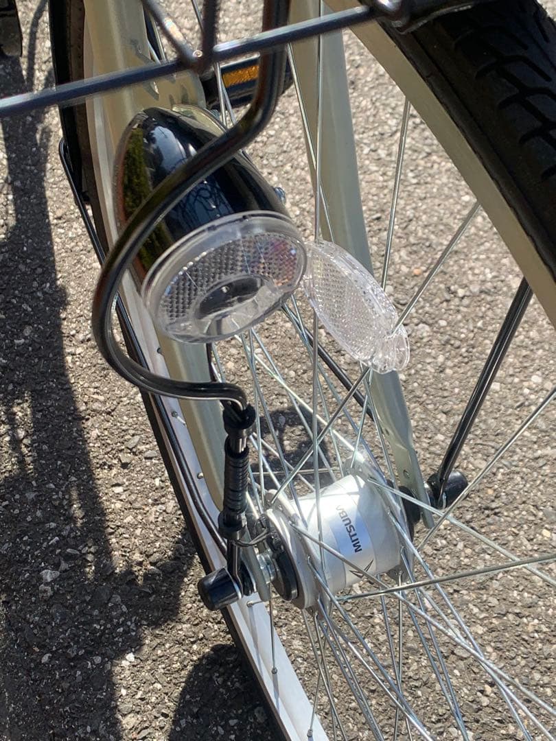 ほぼ新品　27型自転車　6段変　自動点灯 「直接受け渡し限定」