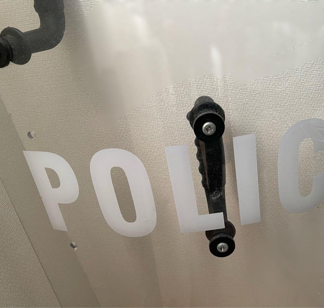 盾　ライオットシールド　警察　機動隊風