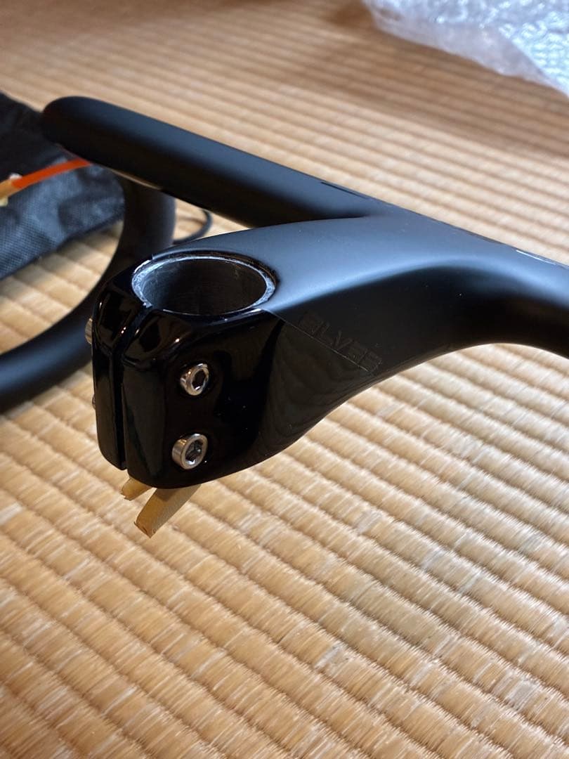 OROME AEROPRO 一体型カーボン ドロップハンドル 420-110mm