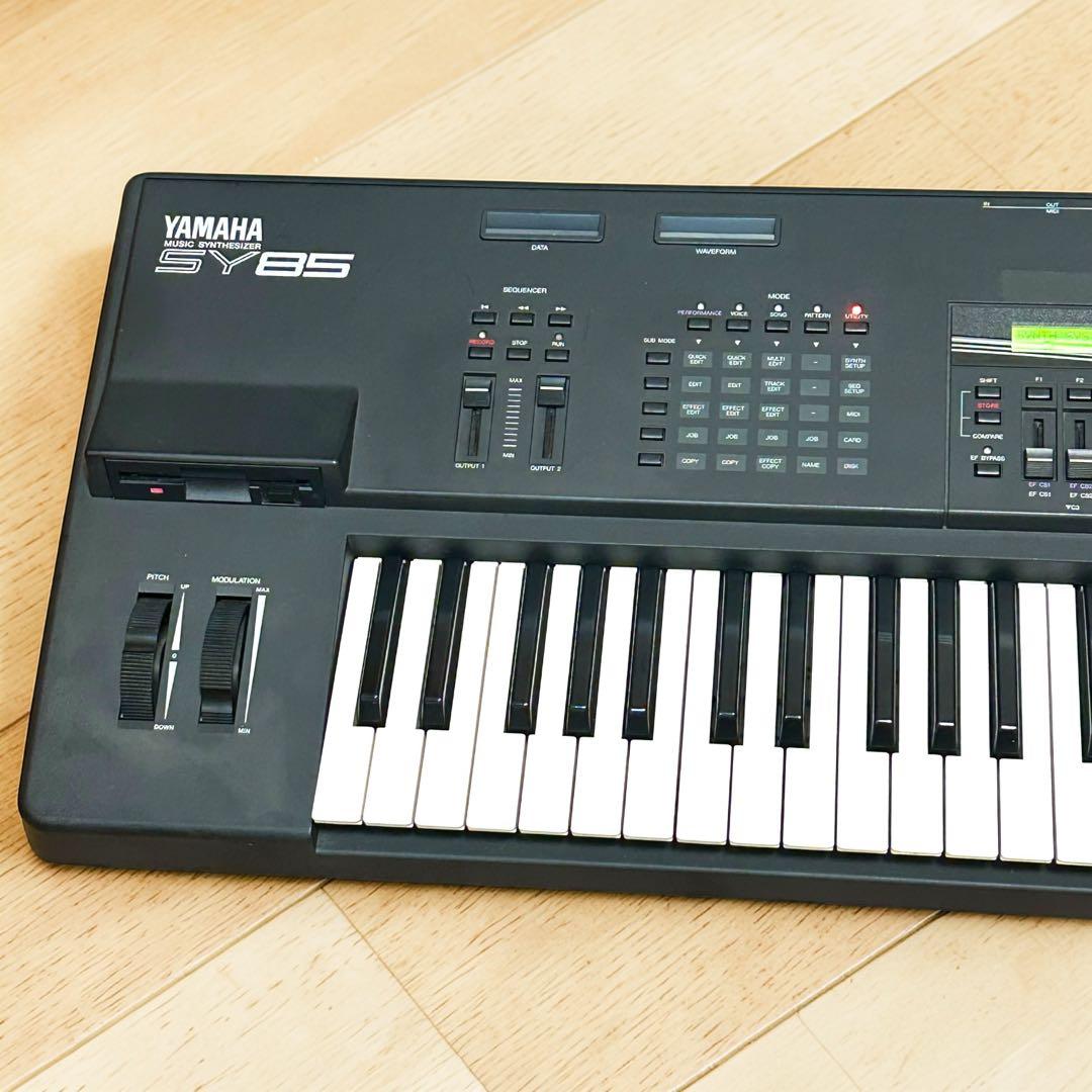 稀少❣️名機❣️完動品✨YAMAHA SY85 シンセサイザー ハードケース付き