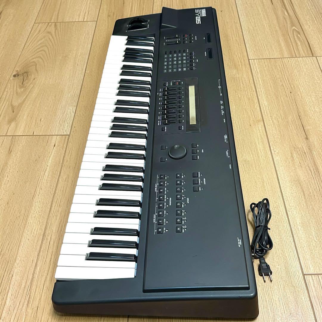 稀少❣️名機❣️完動品✨YAMAHA SY85 シンセサイザー ハードケース付き