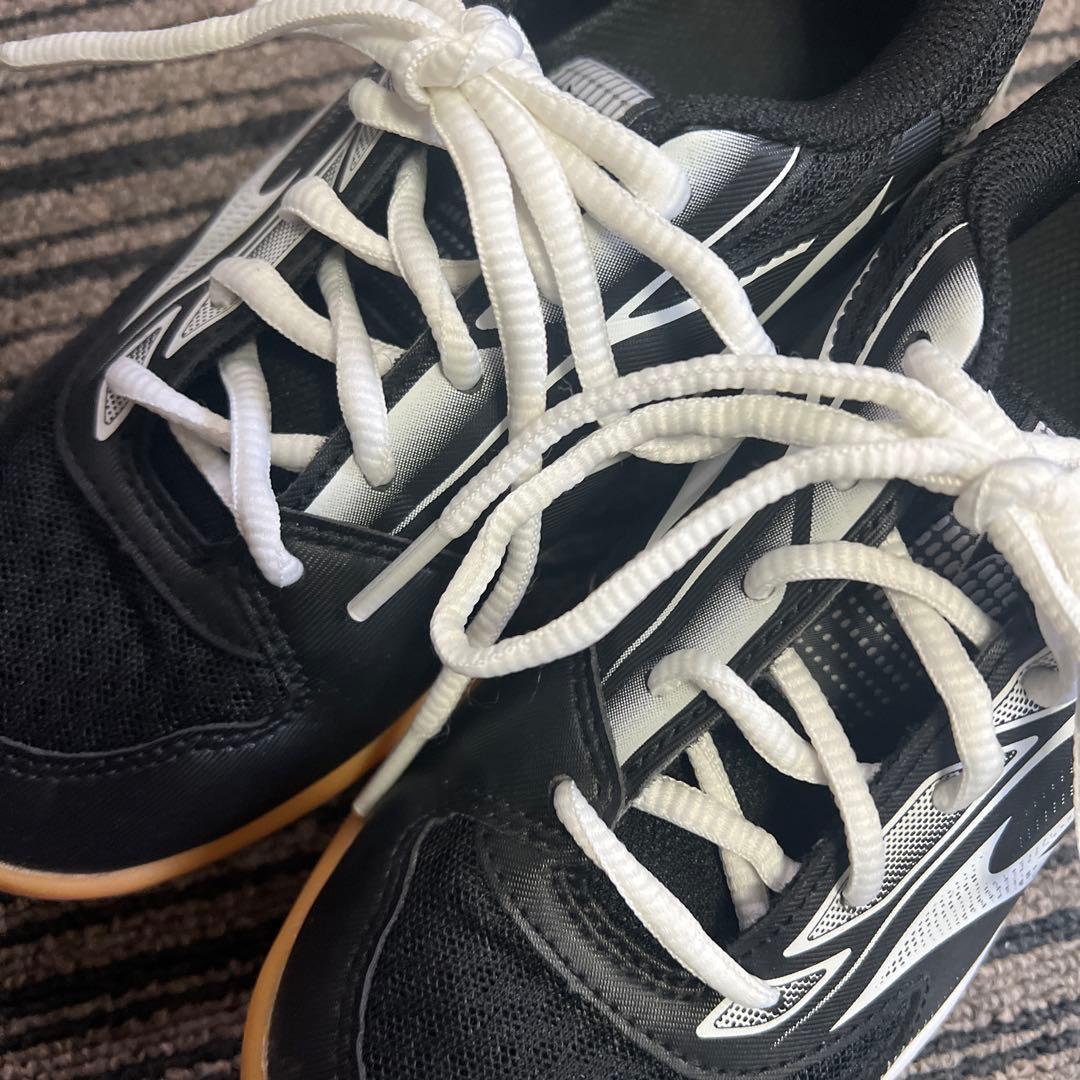 MIZUNO ミズノ　キッズ　バレーボールシューズ　21.5cm
