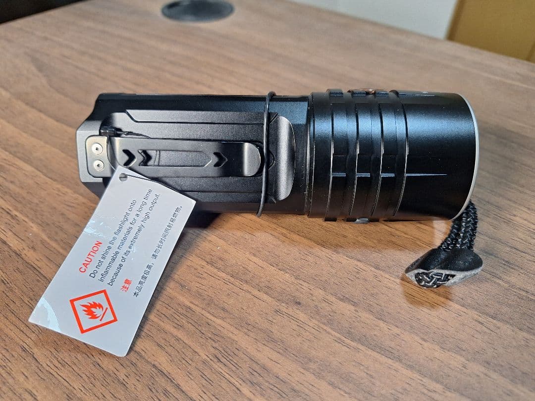 【美品】FENIX LR35R懐中電灯 最大10000ルーメン 充電式フルセット