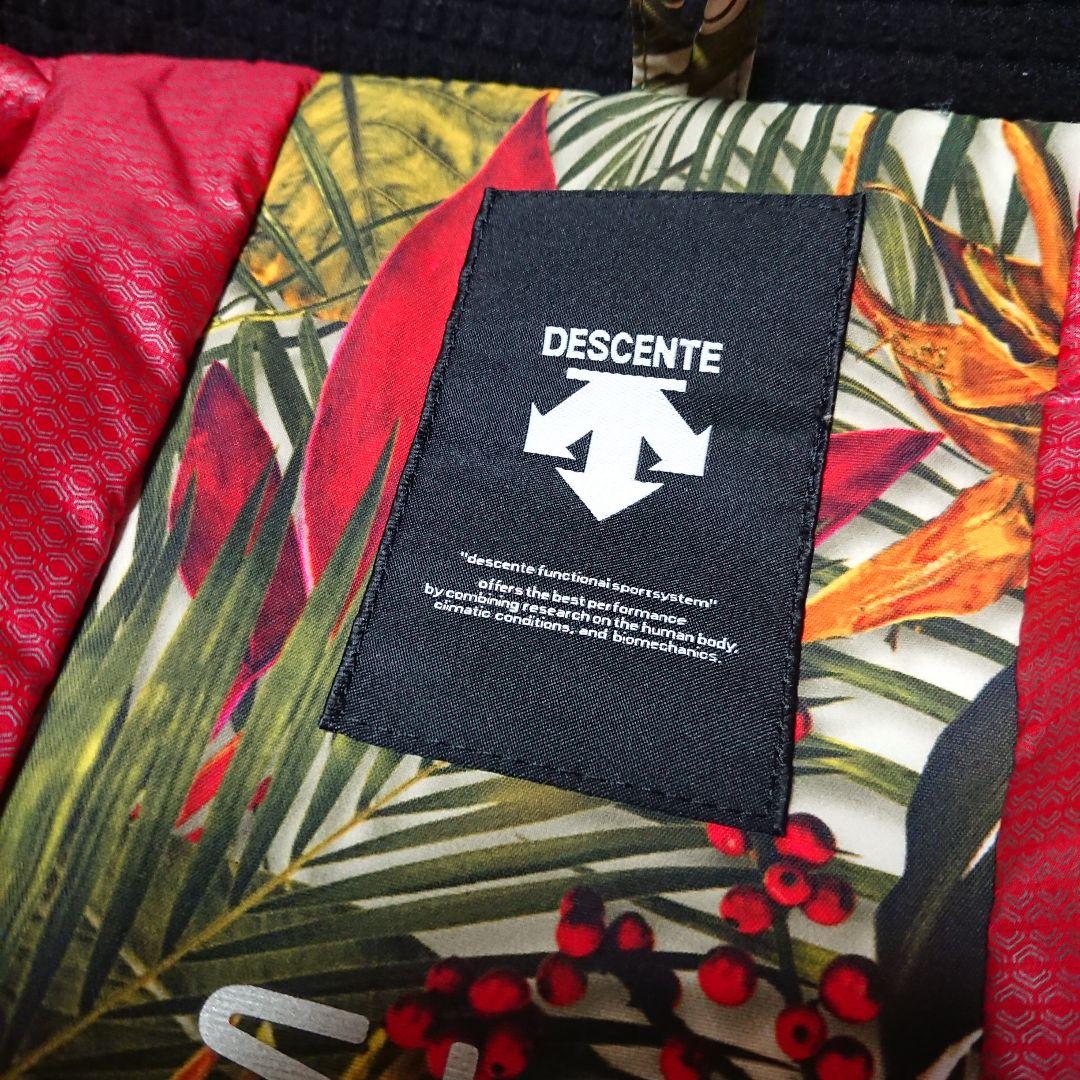 送料無料【DESCENTE】植物柄スキージャケット SS