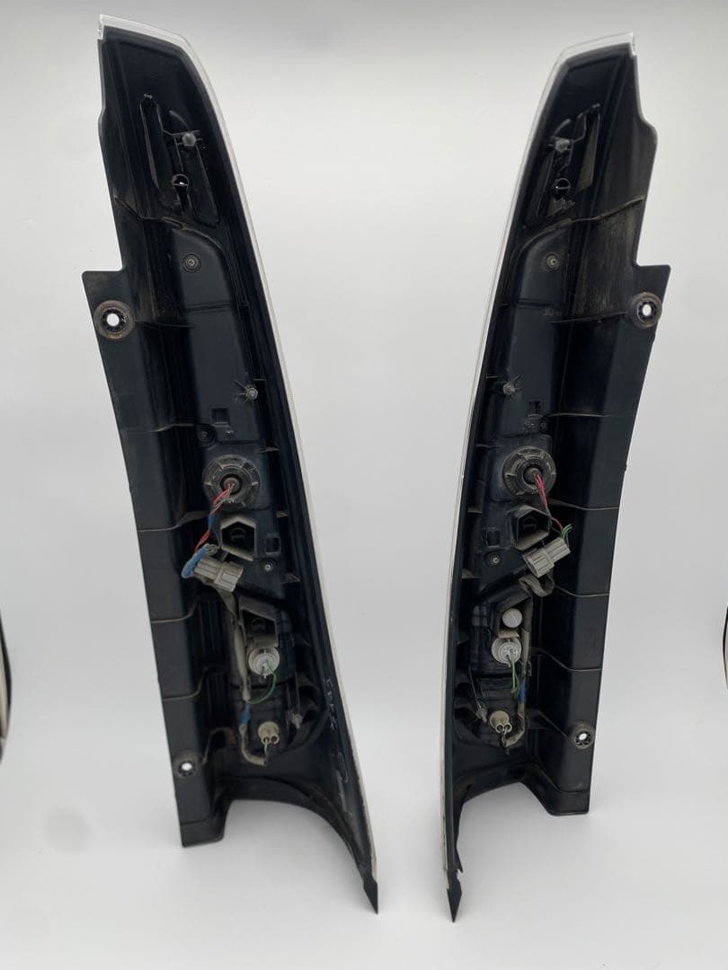 日産 セレナ C26 純正 テールランプ 左右セット LEDテール 点灯確認済み