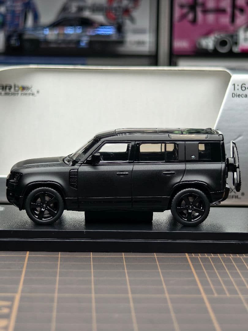 1/64 AR Land Rover Defenderサテンブラックカスタム仕様