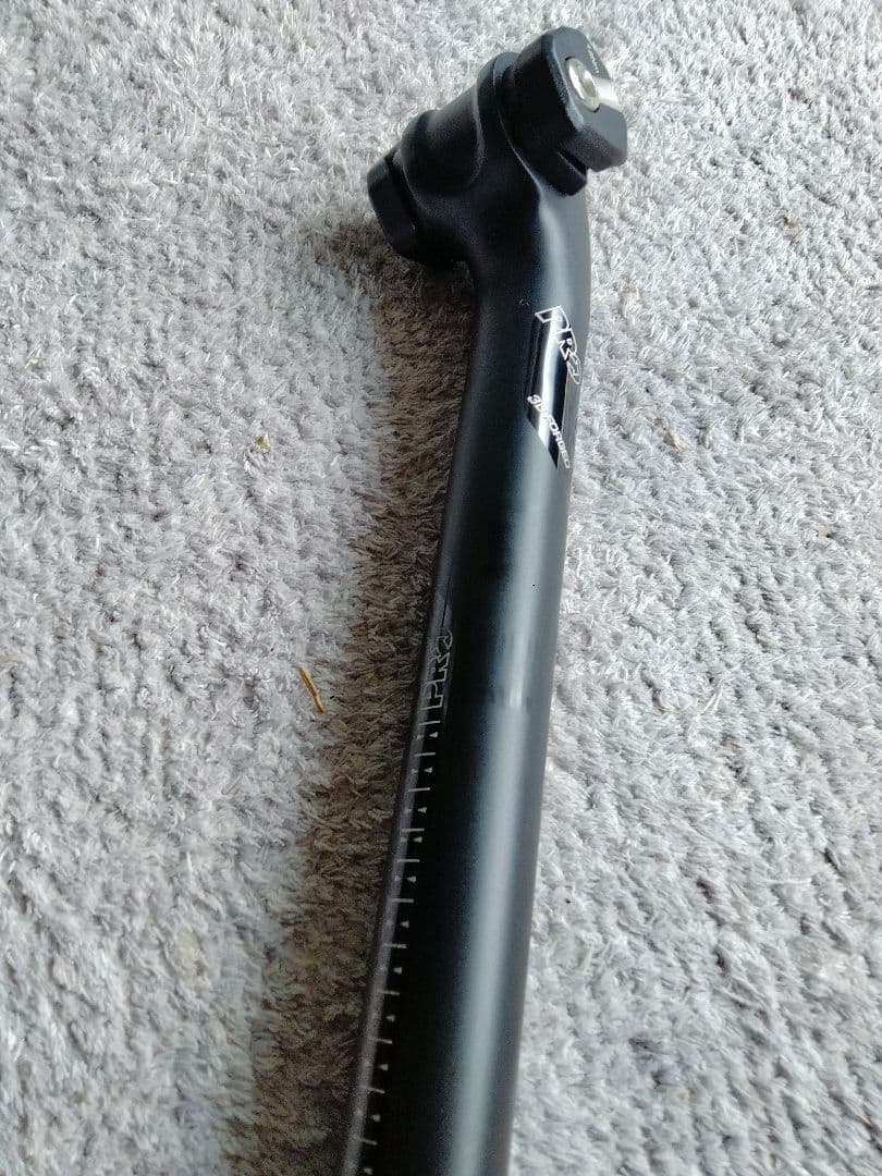 シマノpro ハイグレードなサドル・シートポストセット