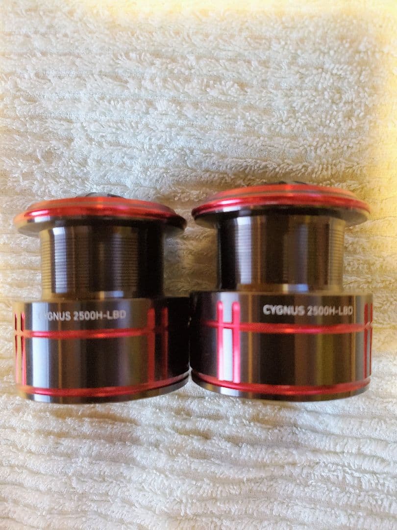 DAIWA　シグナス2500H-LBDのスプール二個