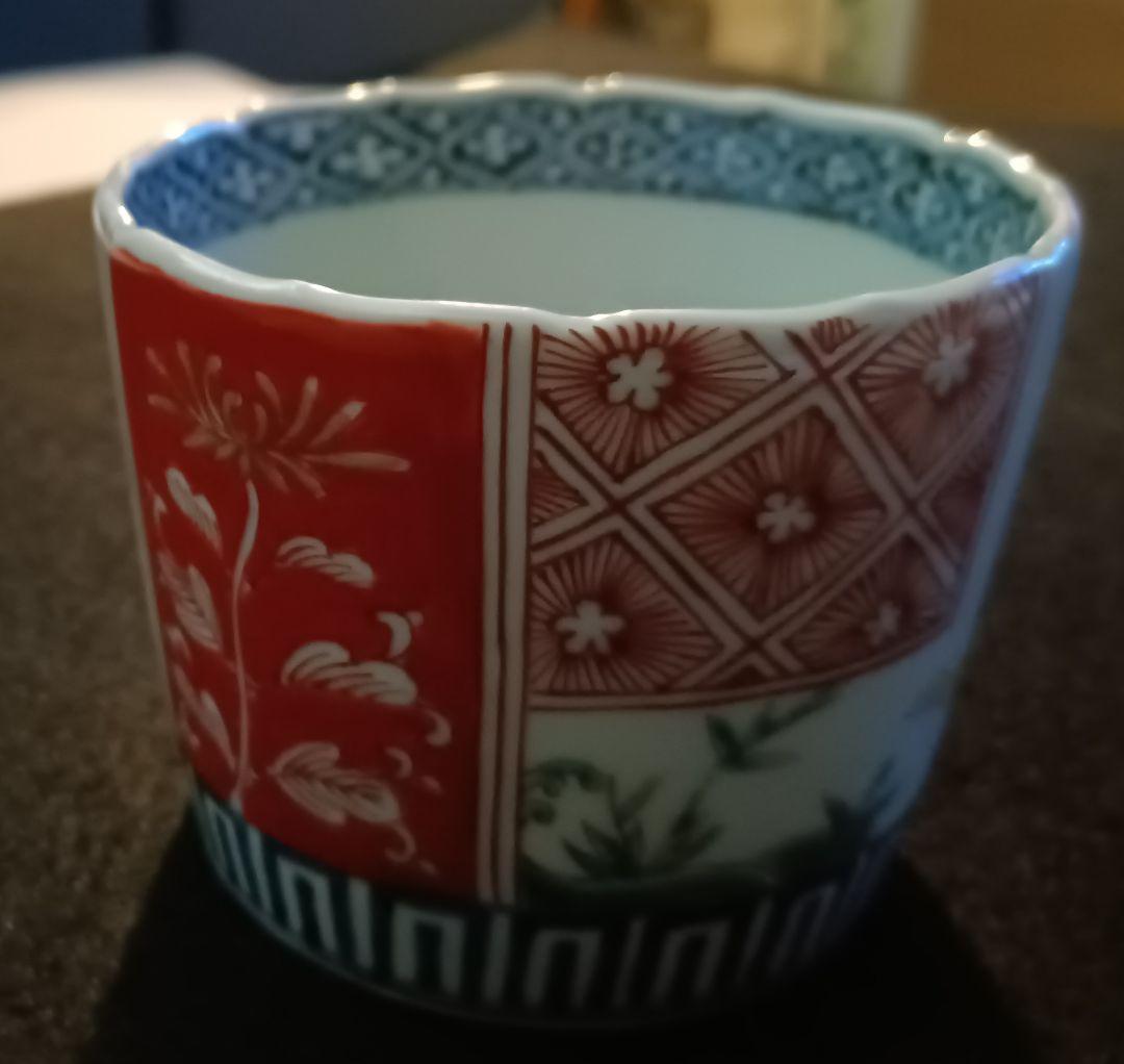 【古伊万里】蕎麦猪口　染付　色絵　山間風景図　花草文