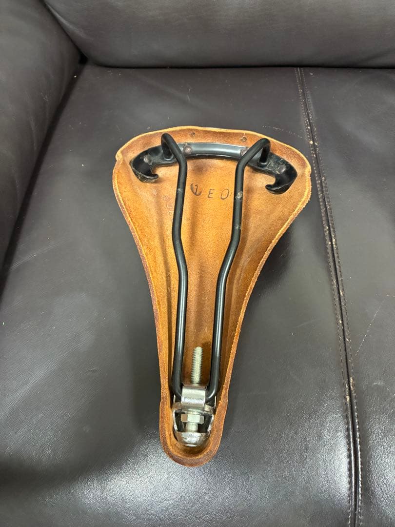 Brooks Colt ブラウンレザーサドル