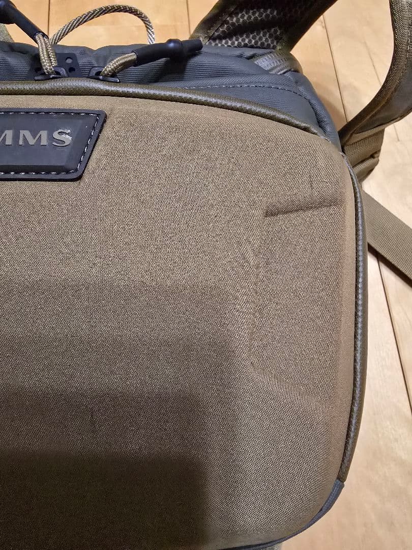 Simms ヘッドウォーターチェストパック