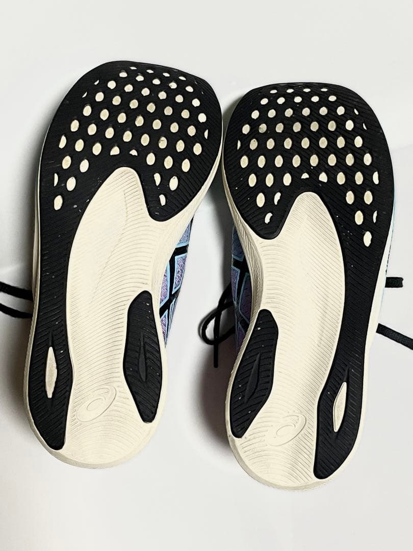 asicsマジックスピード2  23.5センチ