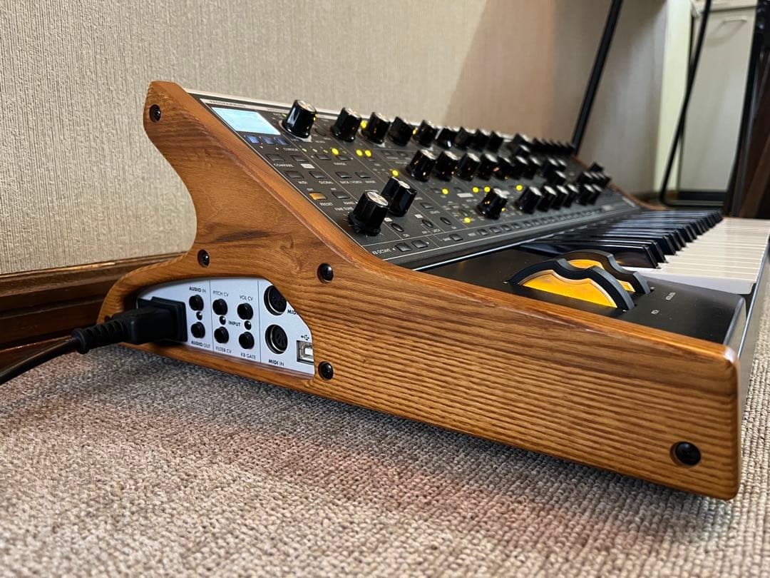 Moog SUB 37 アナログシンセサイザー