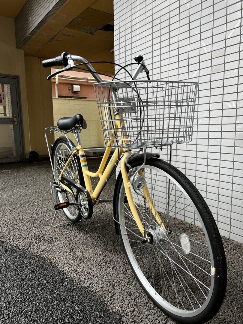 美品 自転車 26インチ 6段変速 オートライト カゴ付き Lapeure