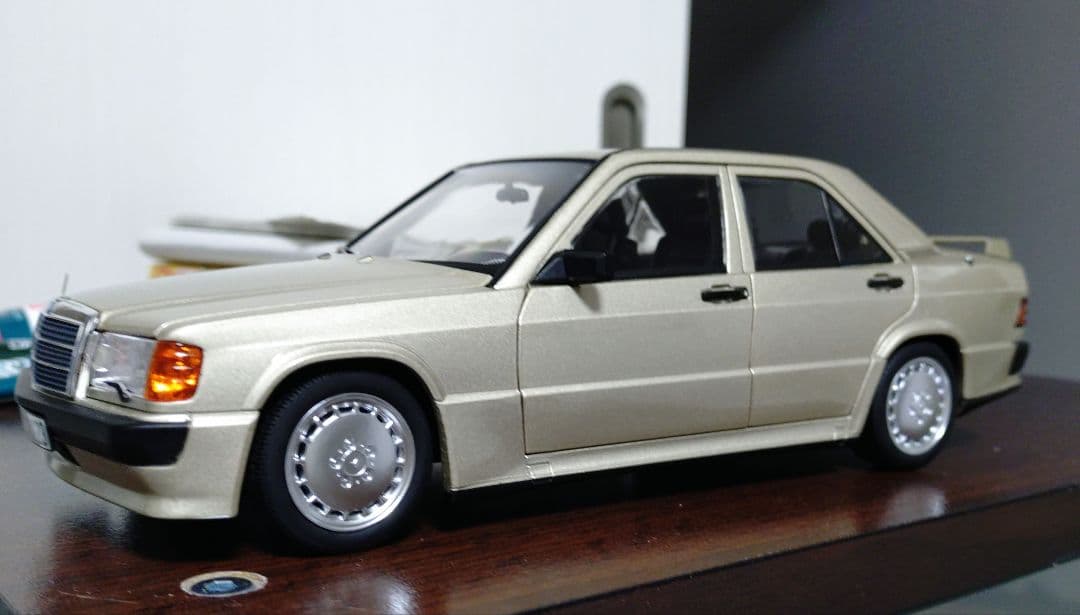 NOREV 1/18 Mercedes-Benz 190E 2.3-16 ノレブ