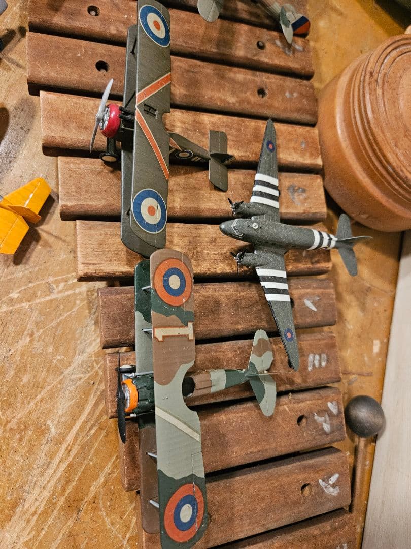 戦闘機　飛行機　模型　プラモデル　完成品　日本軍　ドイツ　アメリカ　昭和レトロ