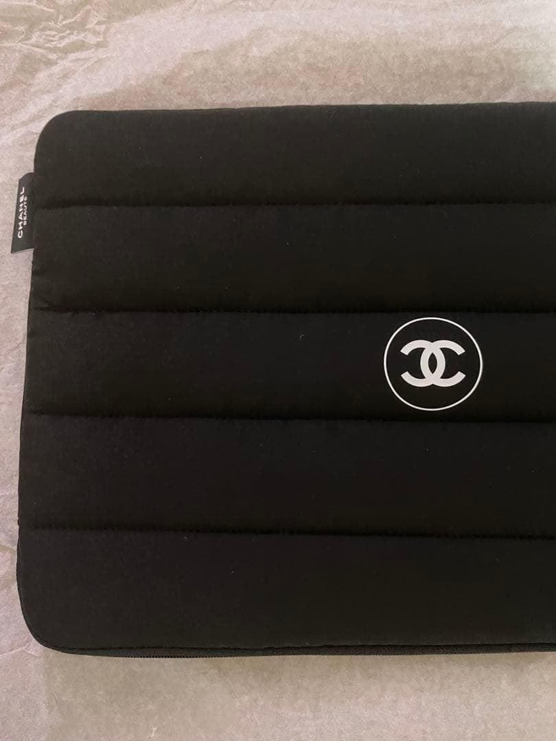 CHANEL ブラック ノートPCケース　新品未使用品