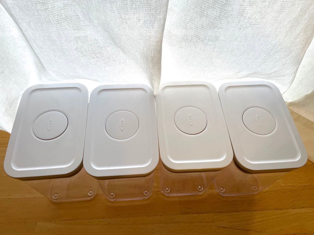 OXOの保存容器　 ポップコンテナ　レクタングル　ショート　4個セット