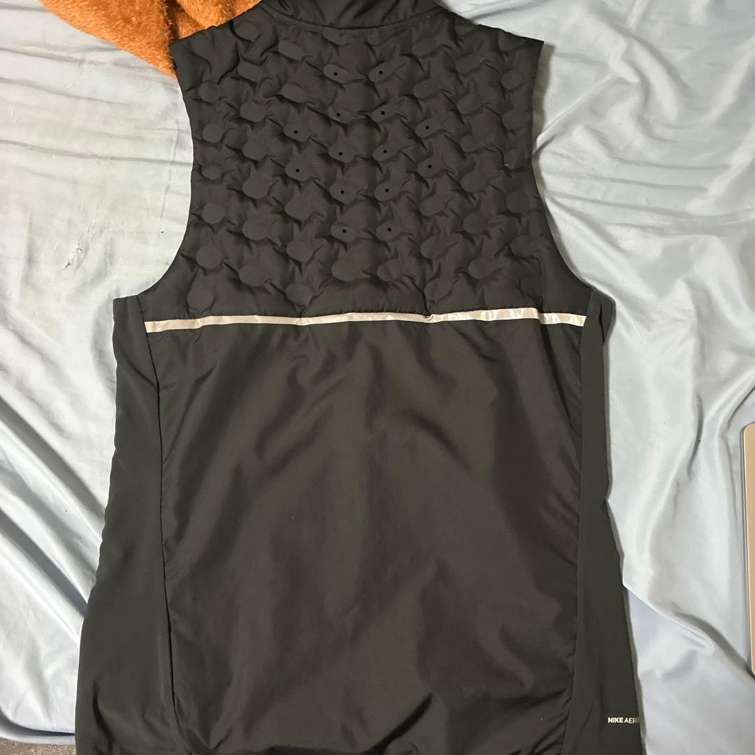 Nike リフレクター付き黒ベスト M