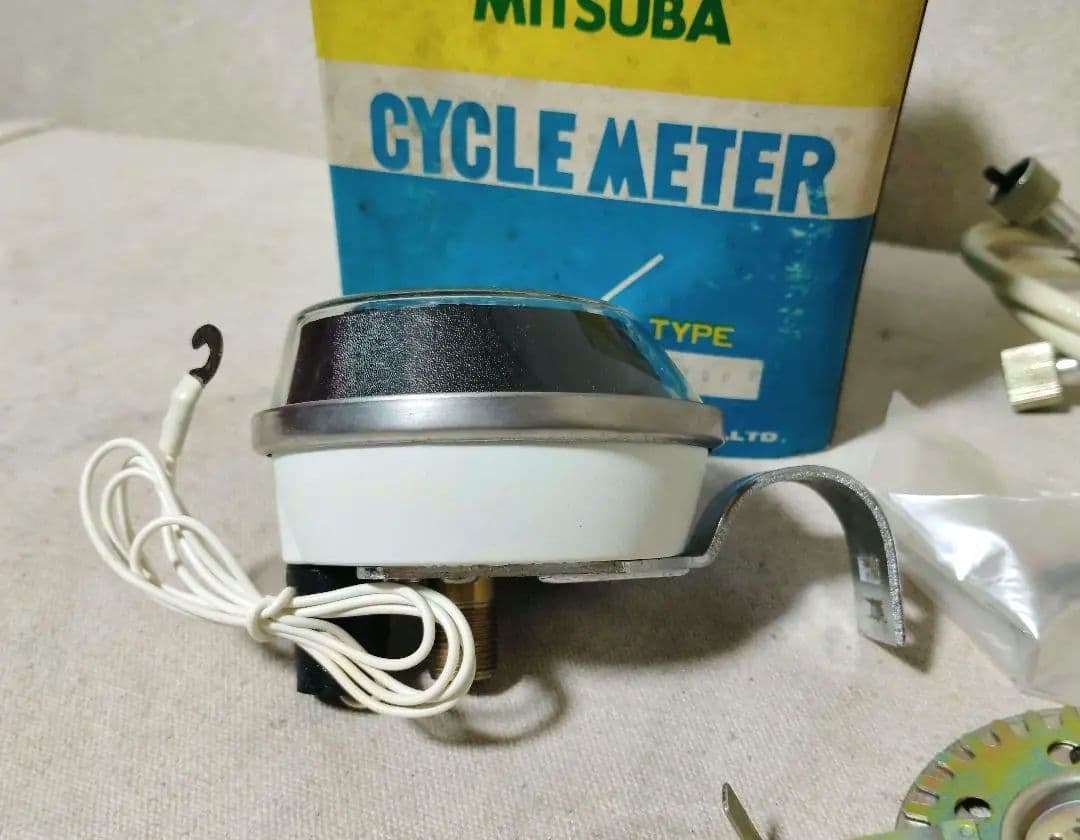 ラスト1個 新品ミツバスピードメーター黒 フラッシャー自転車 スーパーカー自転車