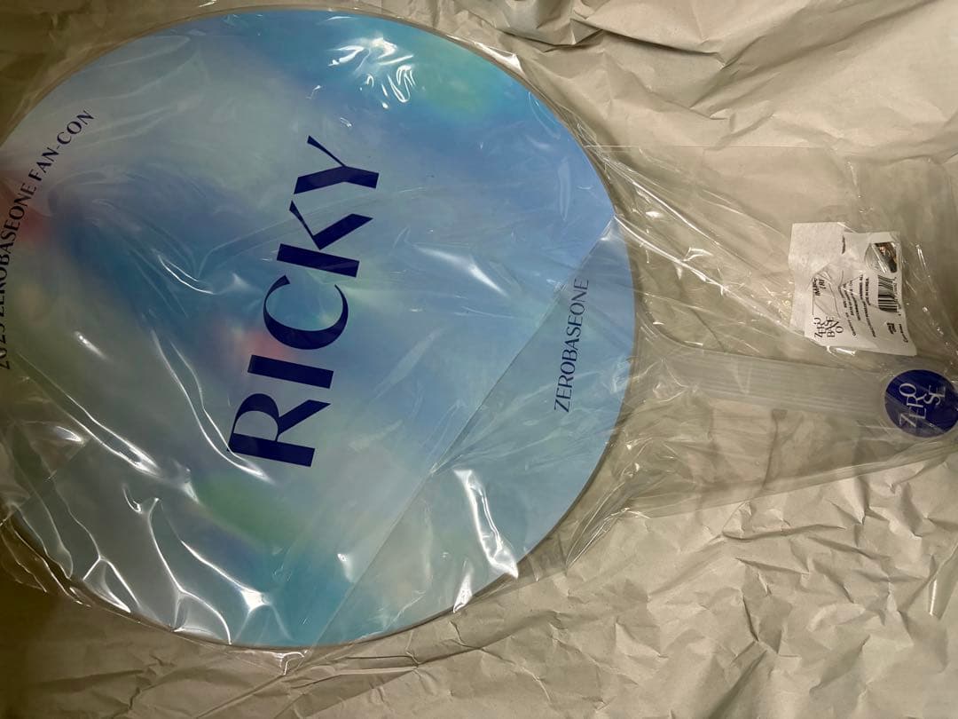 ZEROBASEONE Ricky ペンライト 初期 風船 うちわ 缶バッジ