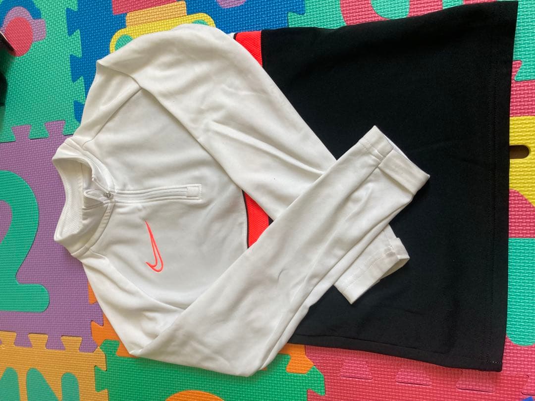 Nike サッカーウェア ７点セット　130➕インナーパンツ3点シャツ　計11点