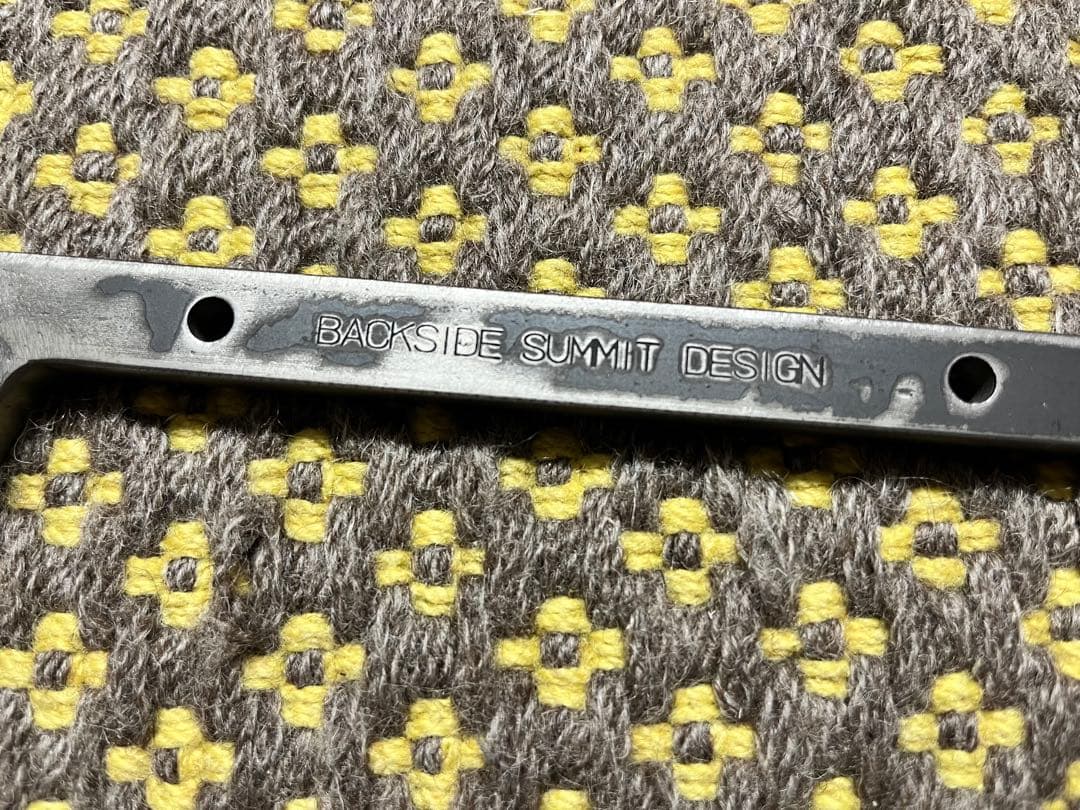 backside summit design タキビトステイク　焚き火