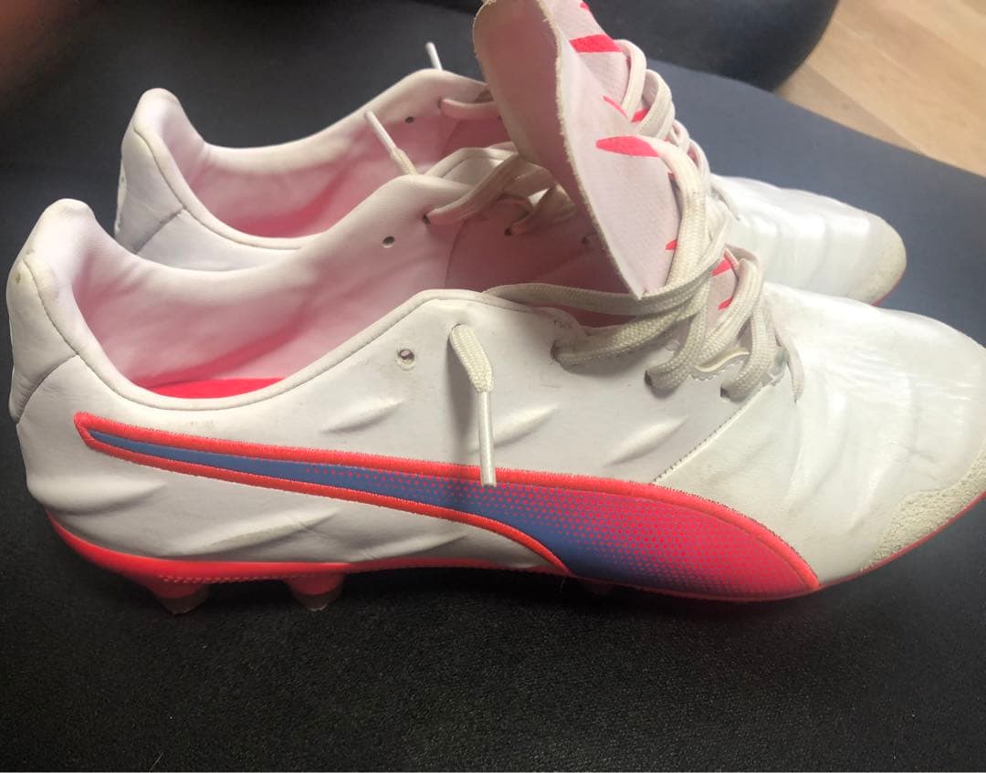 PUMA キング サッカースパイク HG/AG