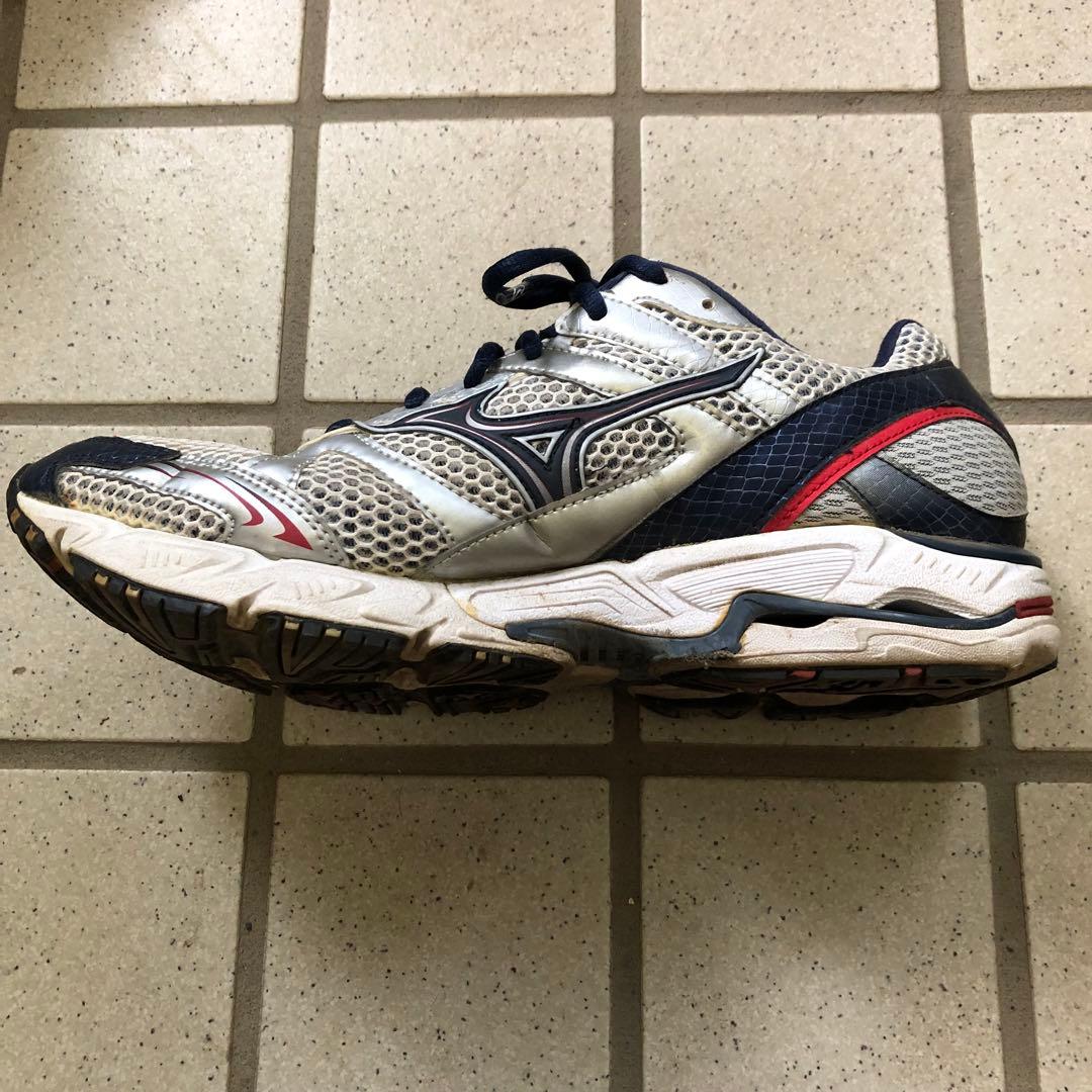 Mizuno Wave Rider 14 シルバー 27.0cm