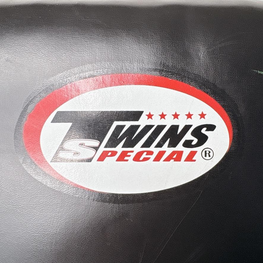TWINS 大型 キックミット KPL-4 ムエタイ キックボクシング 格闘技