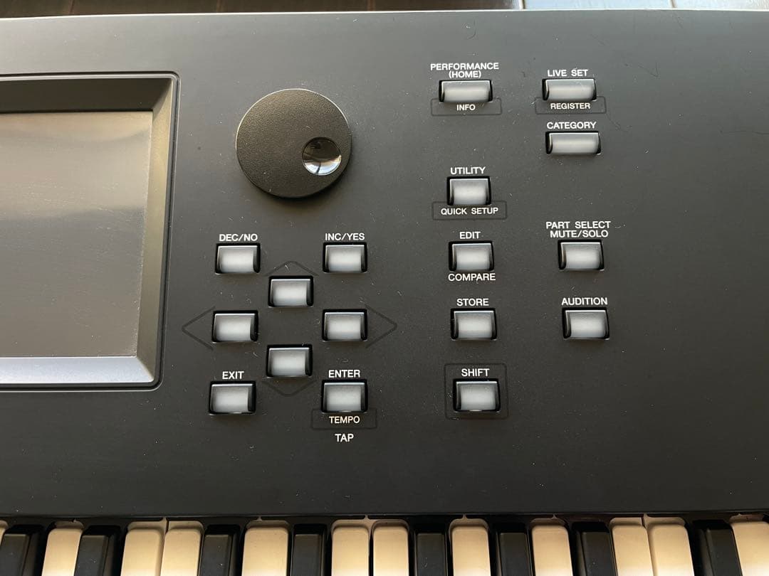 YAMAHA MODX7 シンセサイザー 本体 純正ソフトケース付