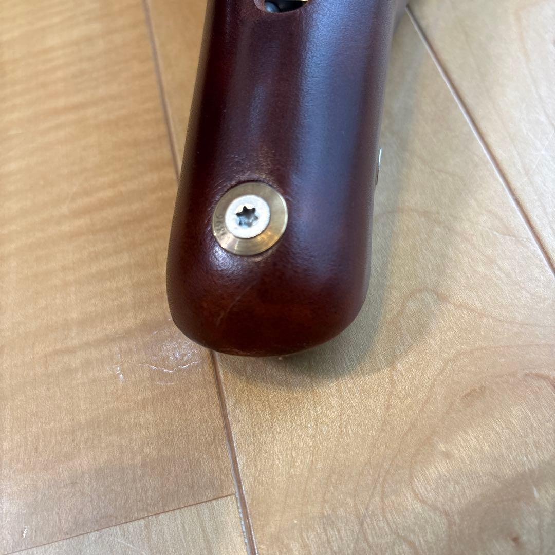 Gilles Berthoud Aspin Open Saddle ブラウン